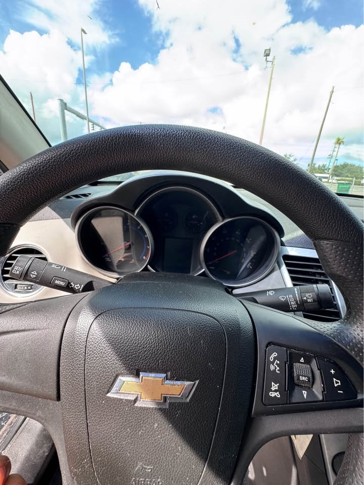 2016 Chevrolet Cruze - $6,990