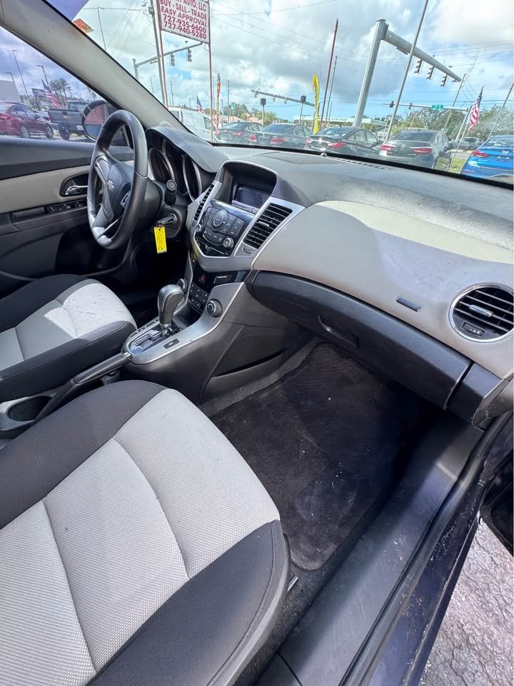 2016 Chevrolet Cruze - $6,990
