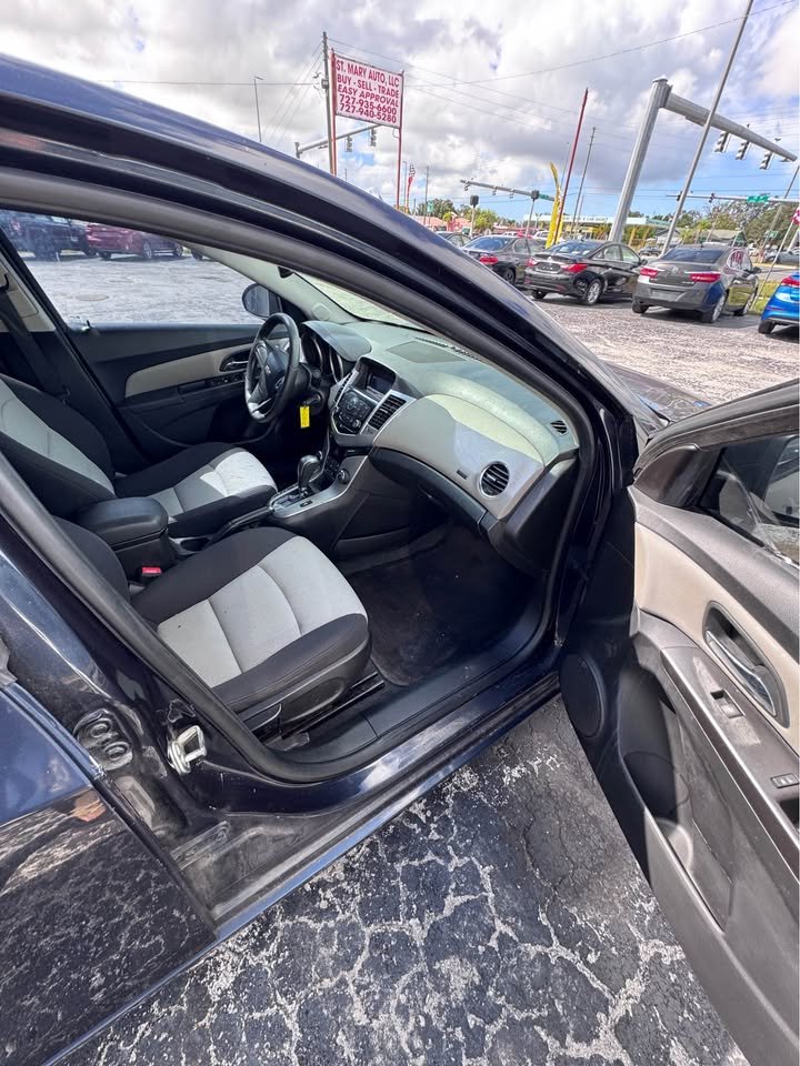 2016 Chevrolet Cruze - $6,990