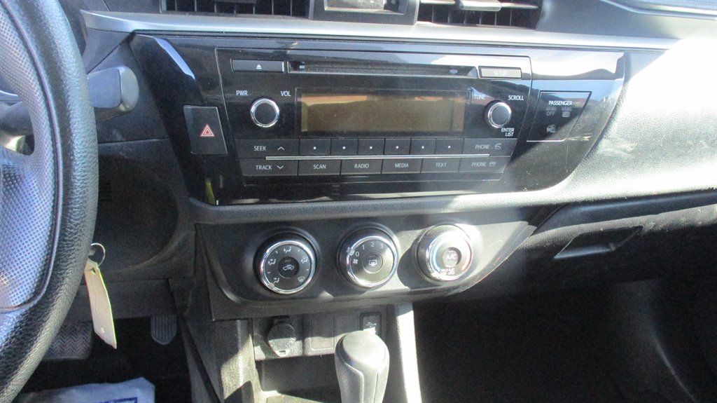 2014 Toyota Corolla - $9,900