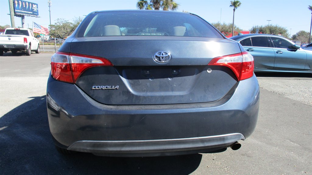 2014 Toyota Corolla - $9,900