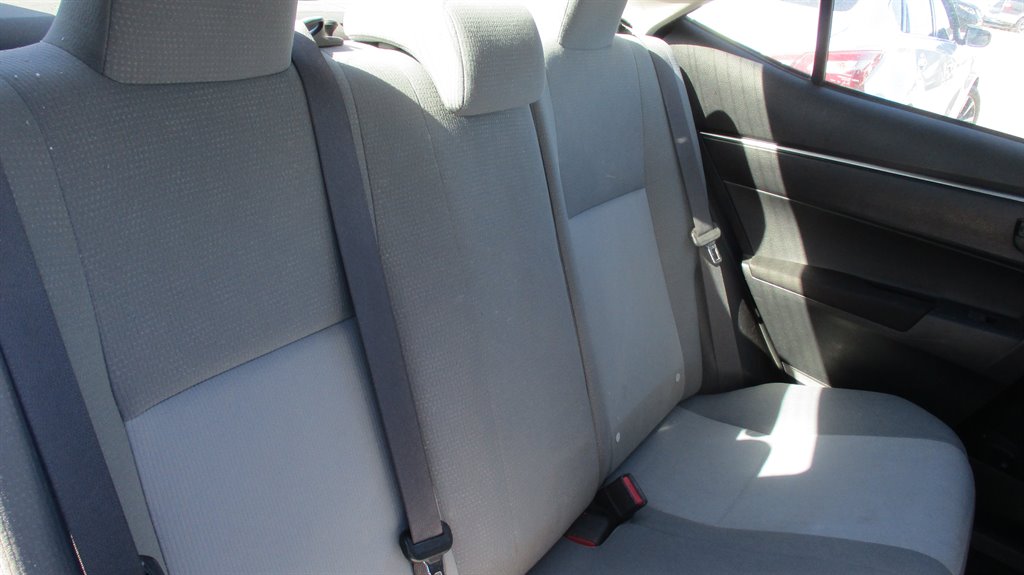 2014 Toyota Corolla - $9,900