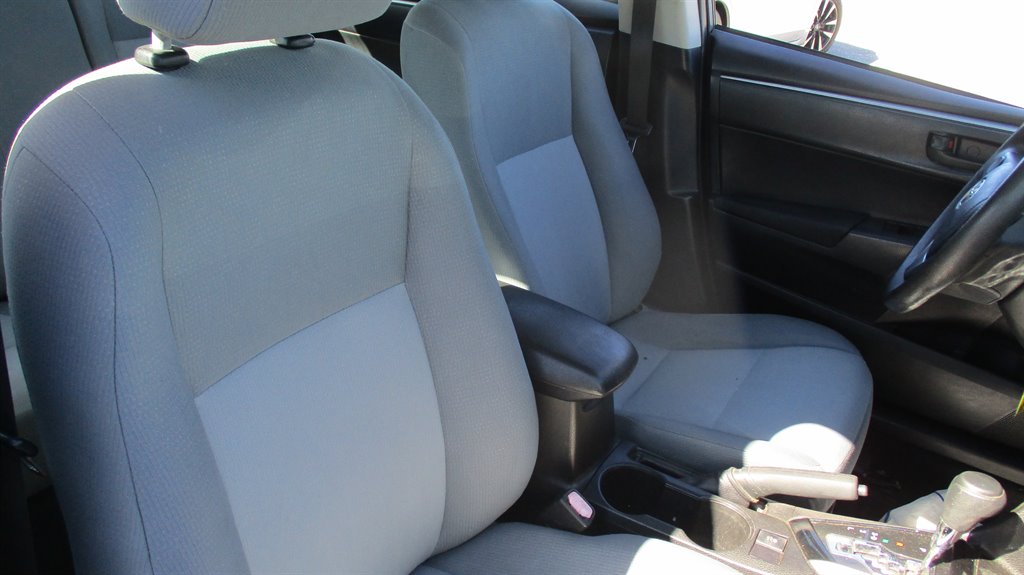 2014 Toyota Corolla - $9,900