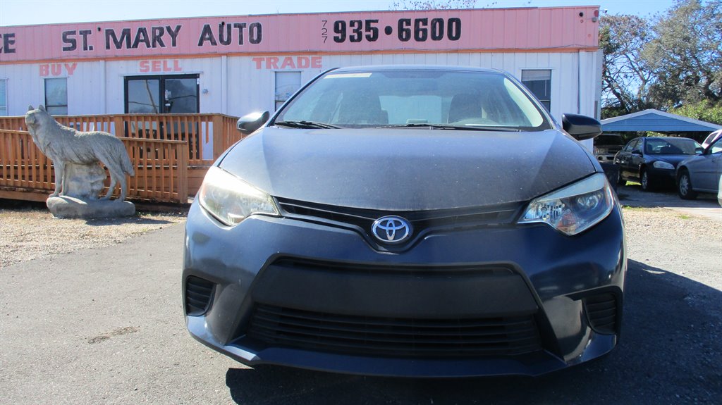 2014 Toyota Corolla - $9,900