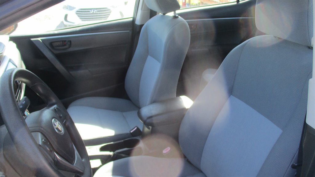 2014 Toyota Corolla - $9,900