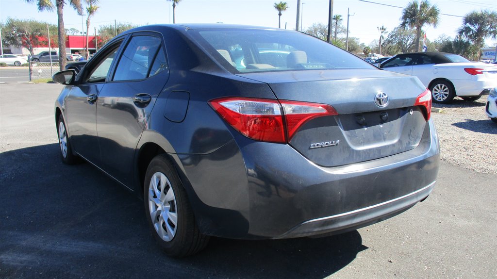 2014 Toyota Corolla - $9,900