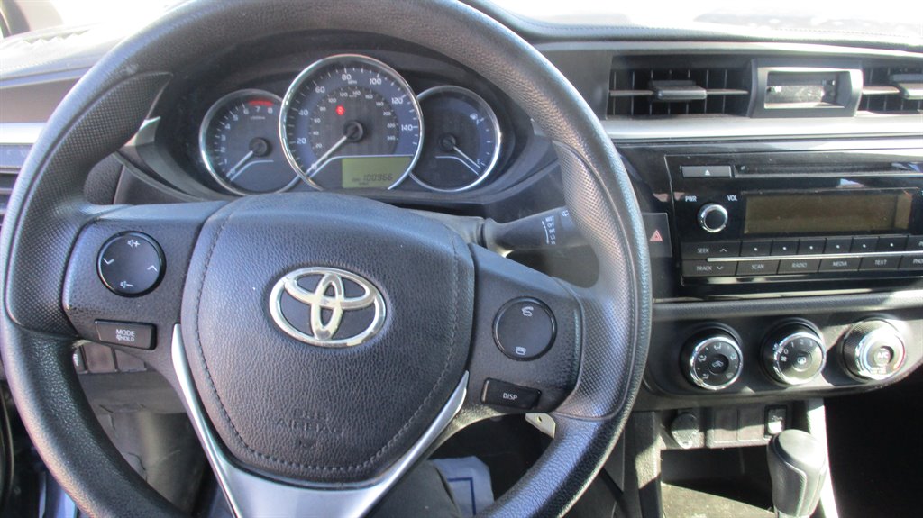 2014 Toyota Corolla - $9,900