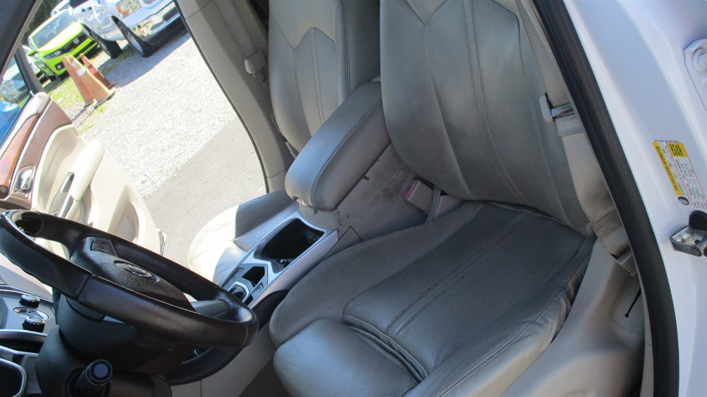 2012 Cadillac SRX - $8,990