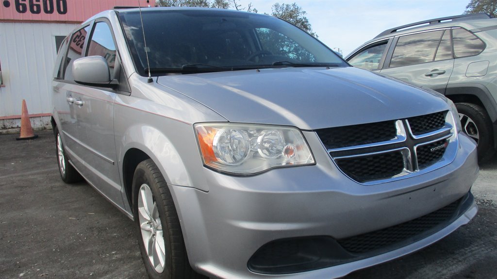 2015 Dodge Grand Caravan - $9,990