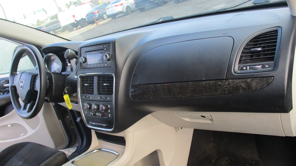 2015 Dodge Grand Caravan - $9,990