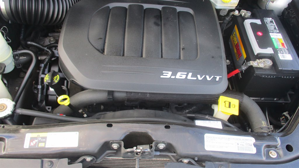 2015 Dodge Grand Caravan - $9,990