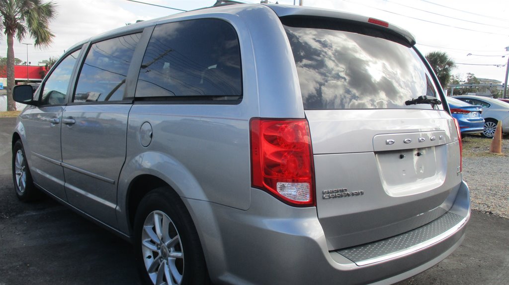 2015 Dodge Grand Caravan - $9,990