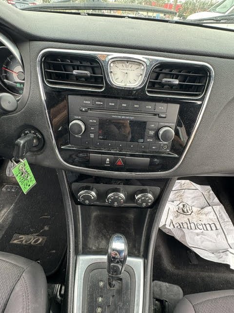 2012 Chrysler 200 - $6,990