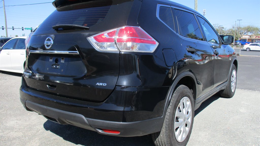 2016 Nissan Rogue - $9,990