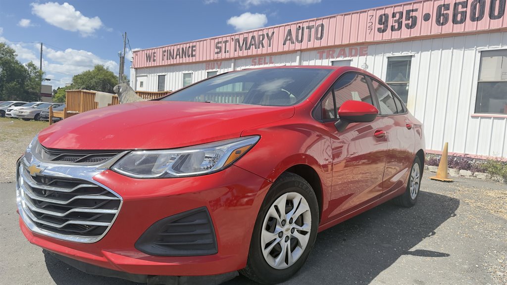 2019 Chevrolet Cruze - $8,990