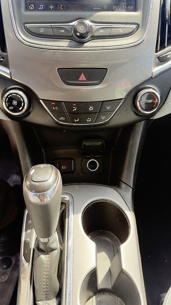 2019 Chevrolet Cruze - $8,990