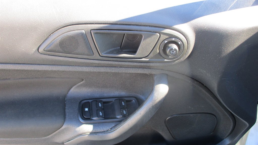 2018 Ford Fiesta - $6,990