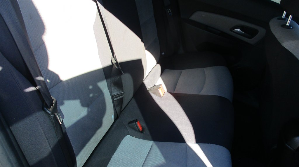 2015 Chevrolet Cruze - $6,990