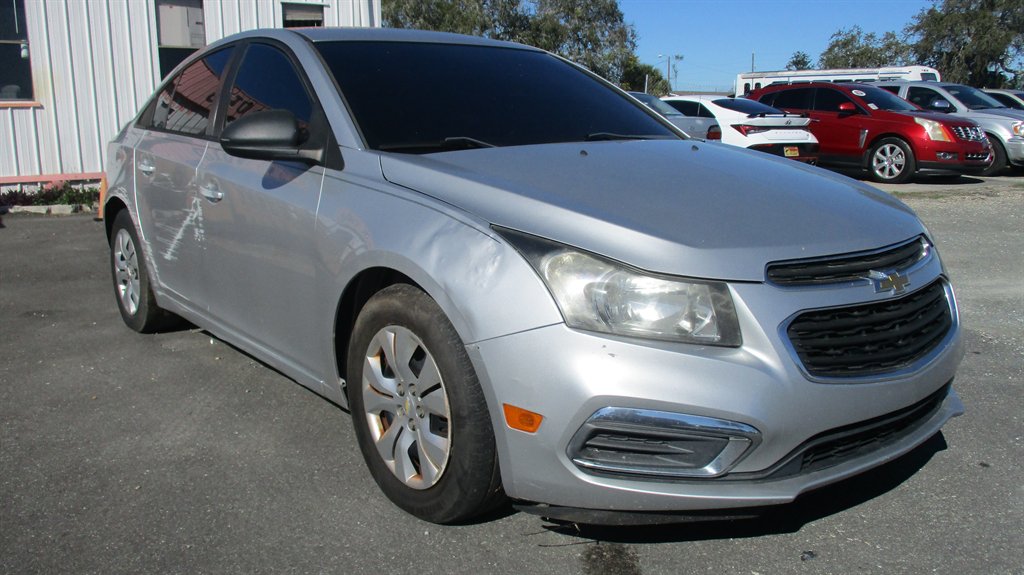 2015 Chevrolet Cruze - $6,990
