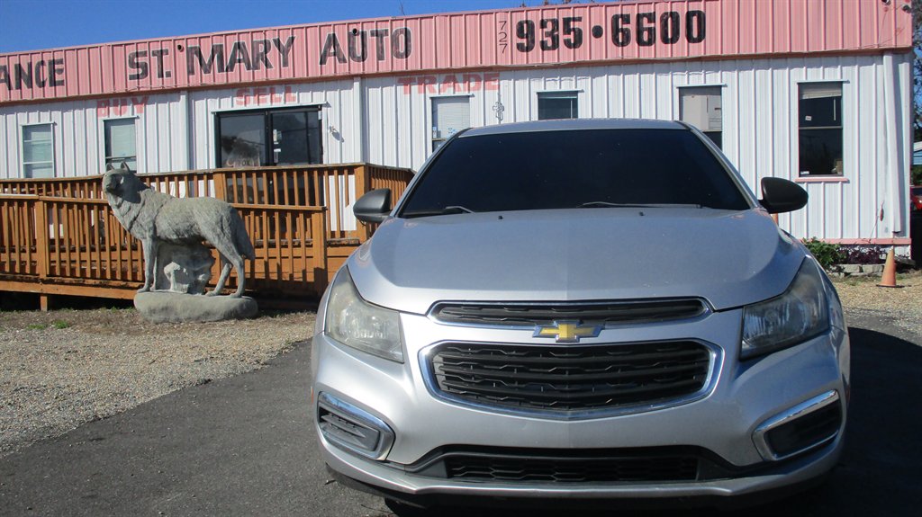 2015 Chevrolet Cruze - $6,990