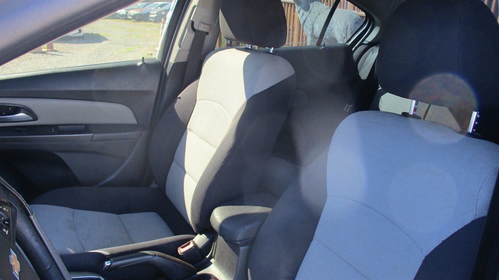 2015 Chevrolet Cruze - $6,990