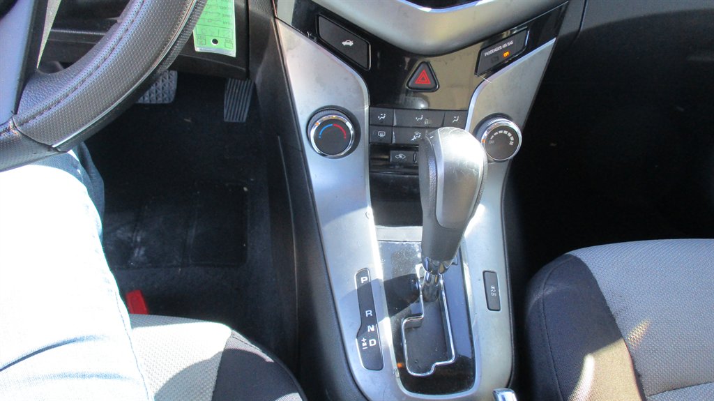 2015 Chevrolet Cruze - $6,990