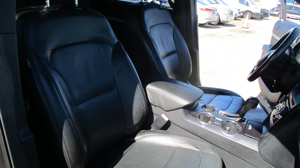 2017 Ford Explorer - $9,900