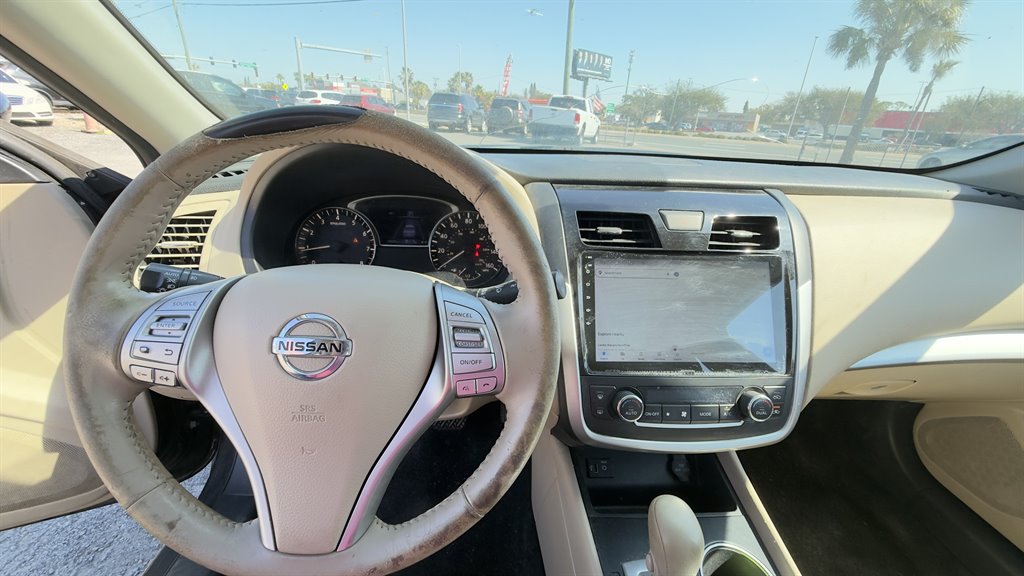 2017 Nissan Altima - $9,900