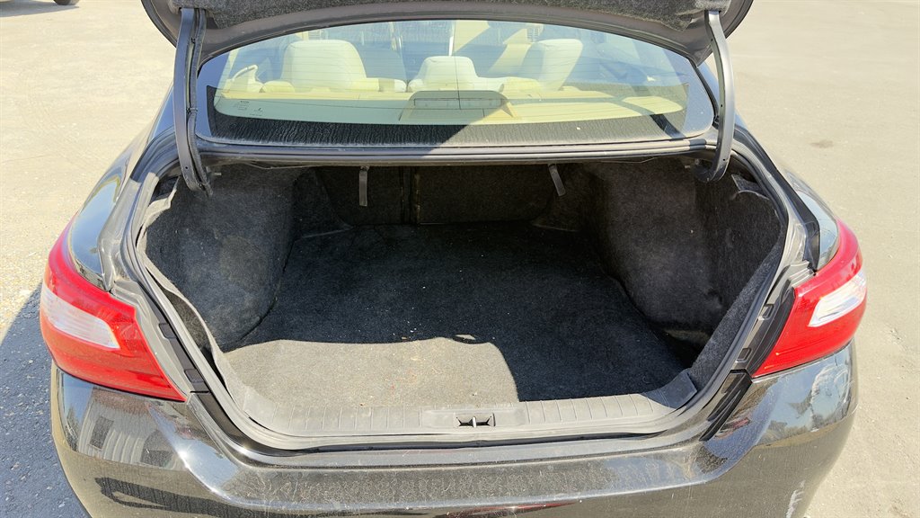 2017 Nissan Altima - $9,900