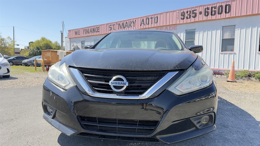 2017 Nissan Altima - $9,900