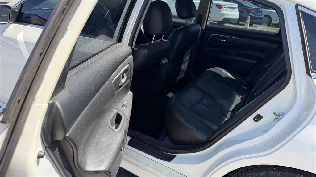 2015 Nissan Altima - $6,990