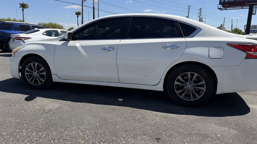 2015 Nissan Altima - $6,990