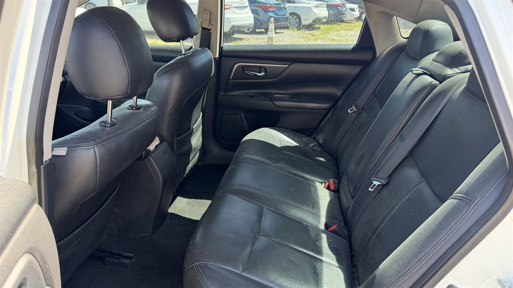 2015 Nissan Altima - $6,990