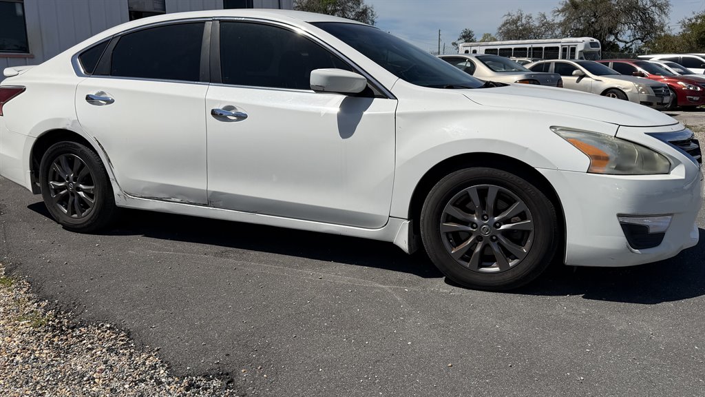 2015 Nissan Altima - $6,990