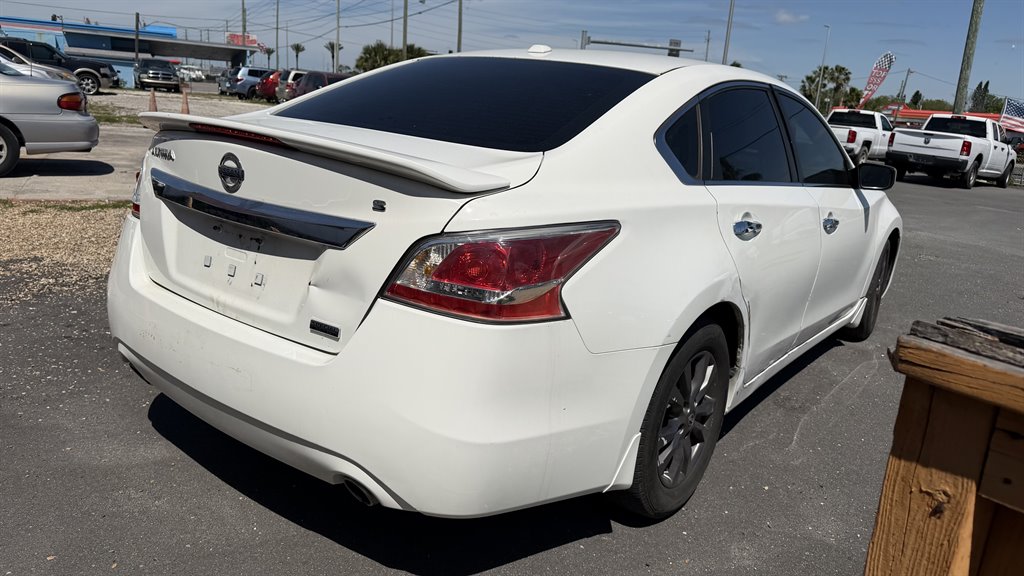 2015 Nissan Altima - $6,990