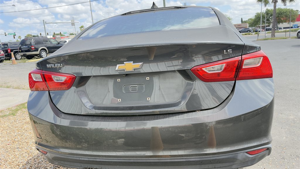 2017 Chevrolet Malibu - $7,990