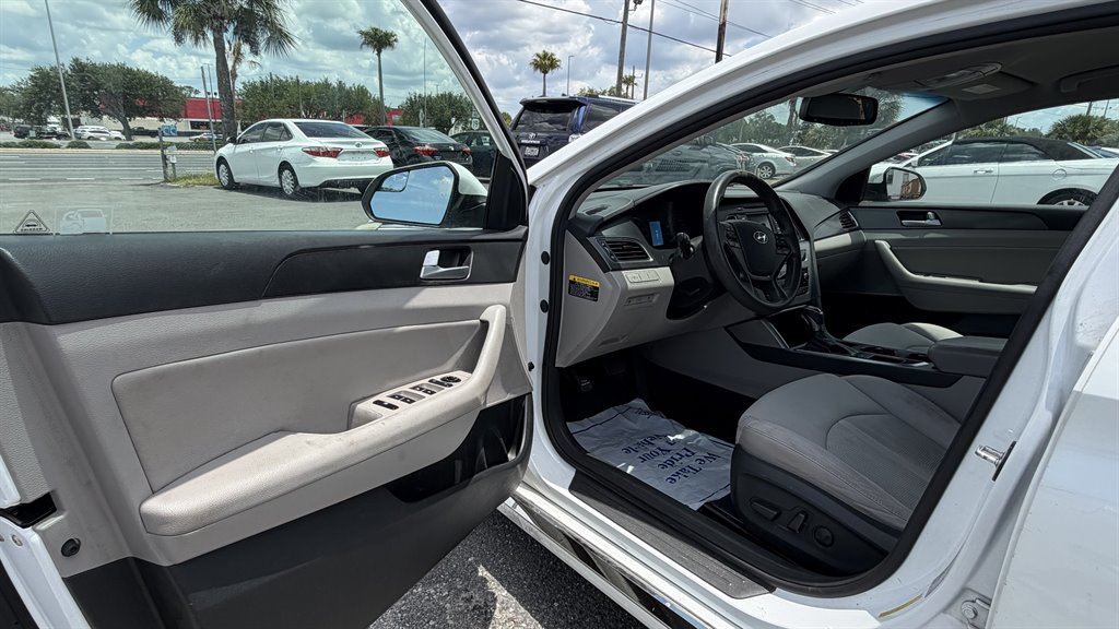 2015 Hyundai Sonata - $7,990