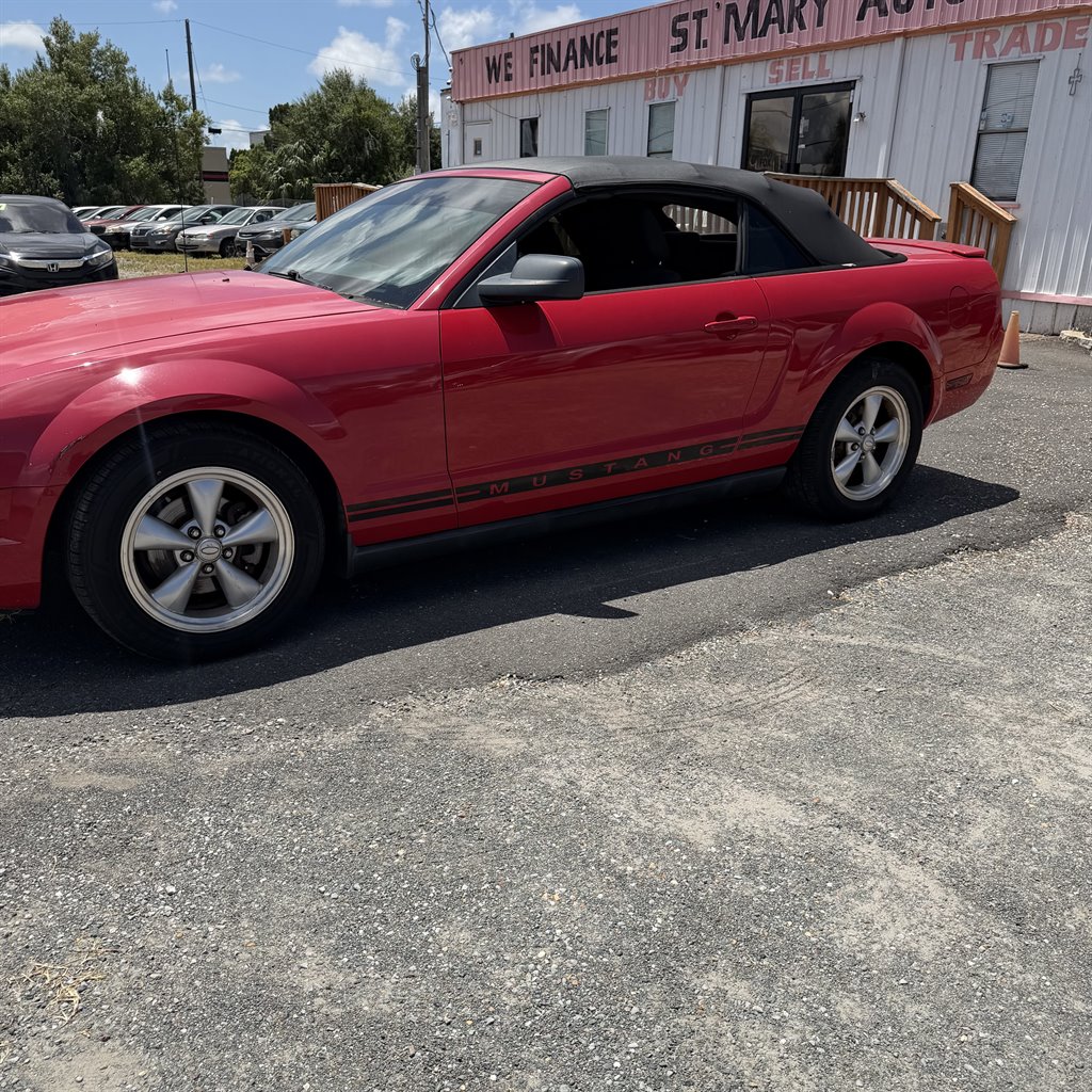 2007 Ford Mustang - $5,990