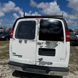 2011 Chevrolet Express - $4,990