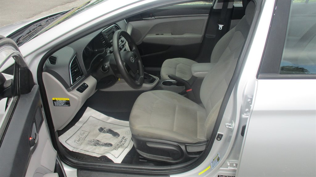 2017 Hyundai Elantra - $6,990