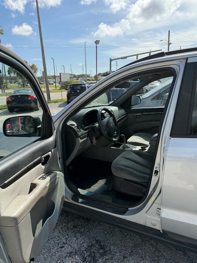 2009 Hyundai Santa Fe - $3,990