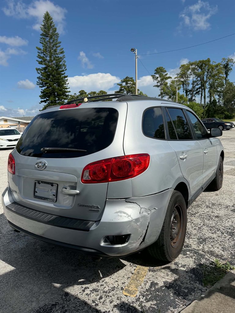 2009 Hyundai Santa Fe - $3,990