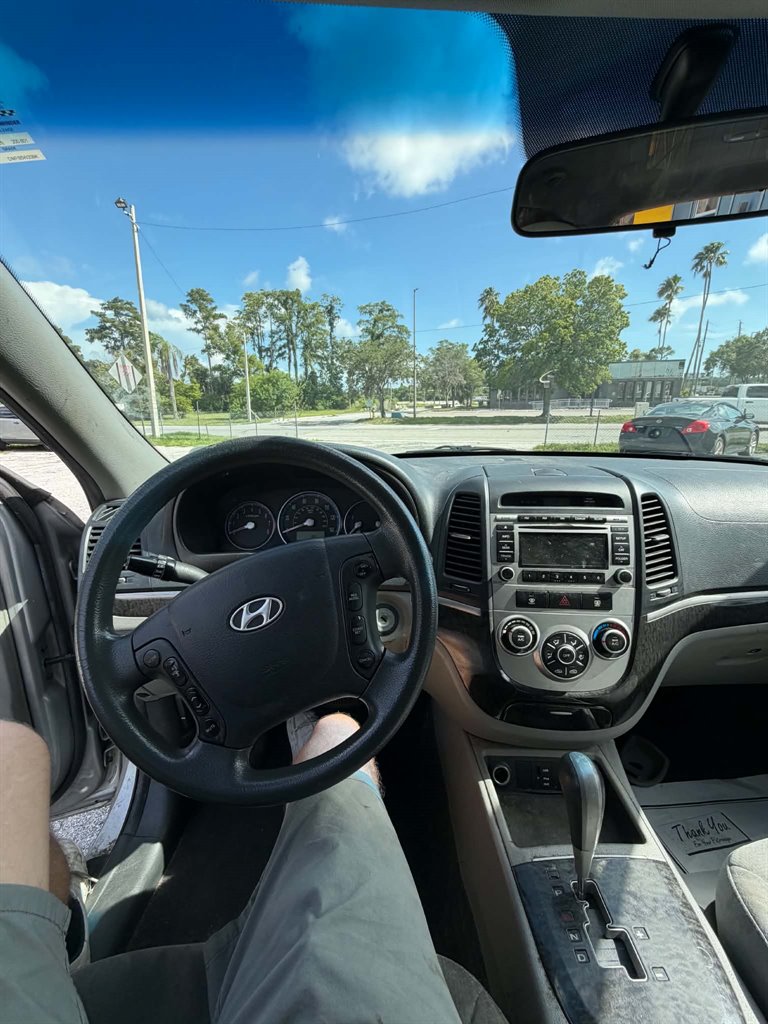 2009 Hyundai Santa Fe - $3,990
