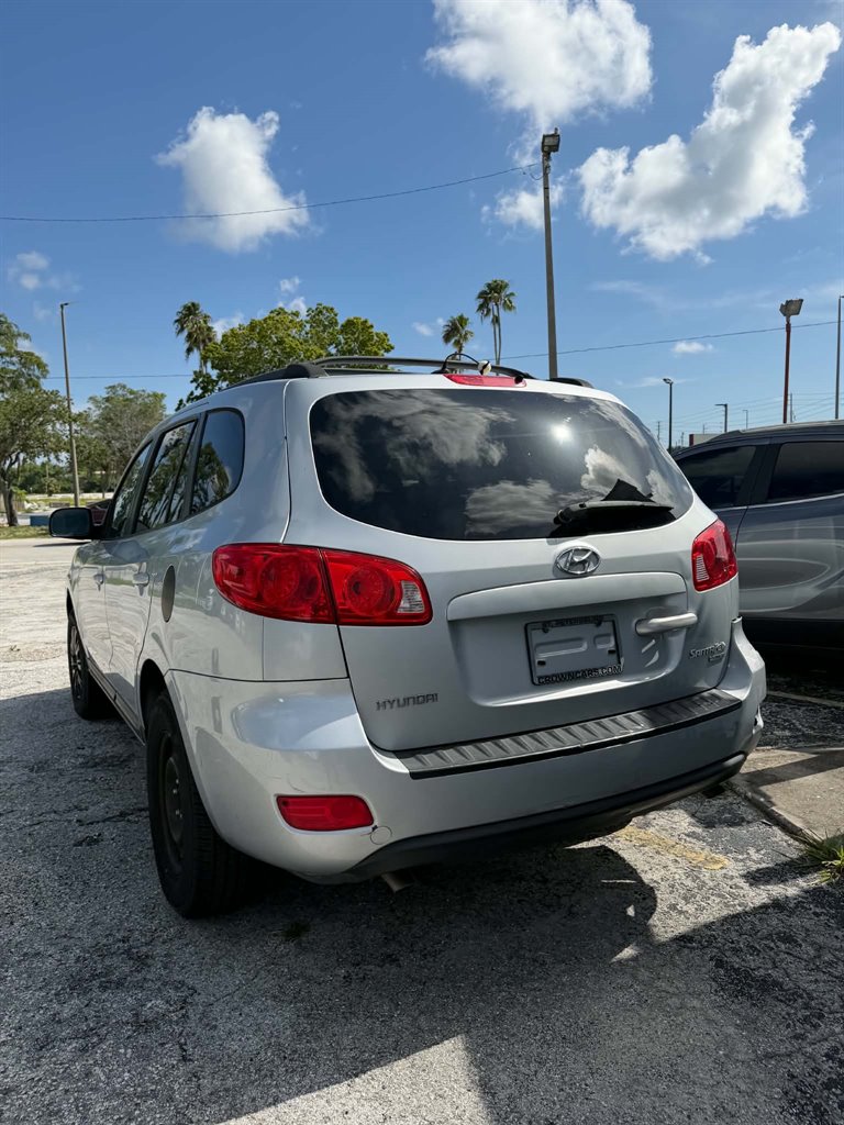 2009 Hyundai Santa Fe - $3,990