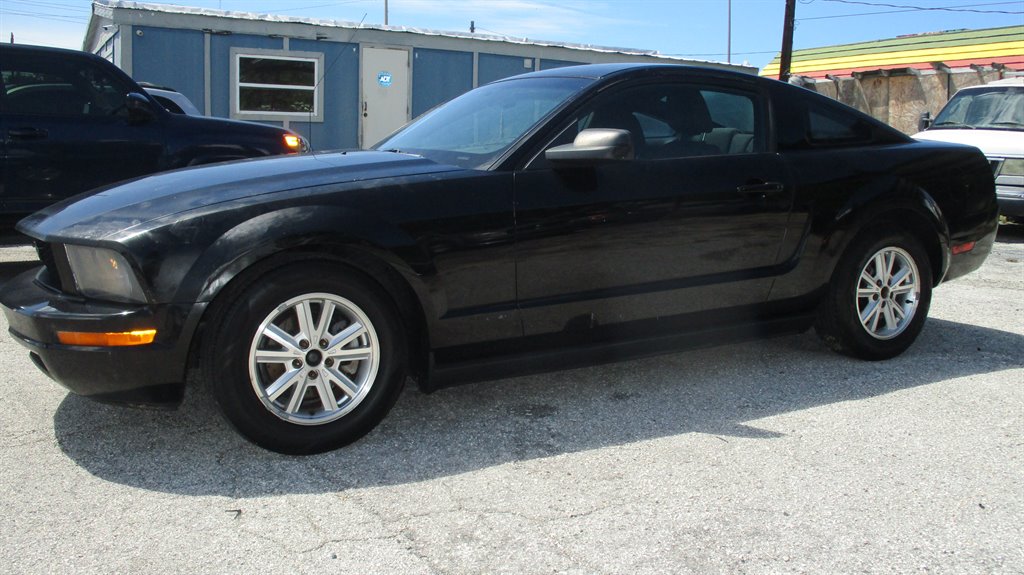 2007 Ford Mustang - $3,990