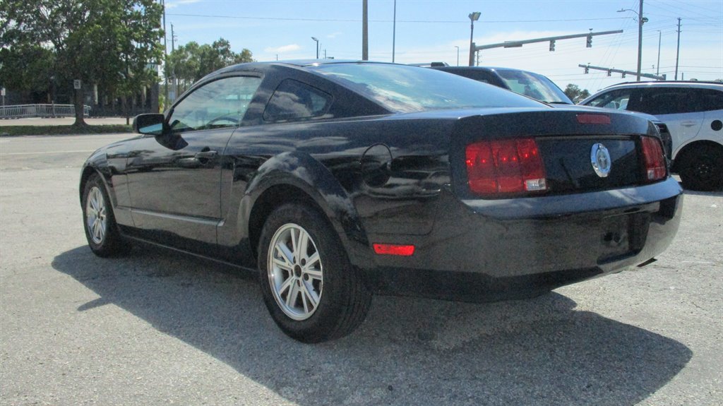2007 Ford Mustang - $3,990
