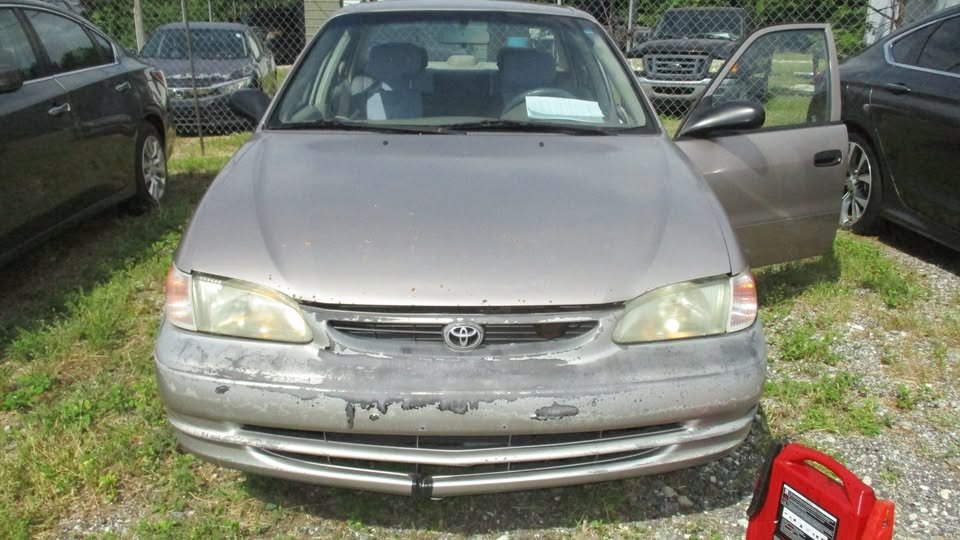 1998 Toyota Corolla - $2,500