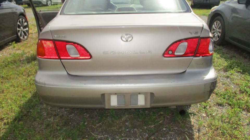 1998 Toyota Corolla - $2,500