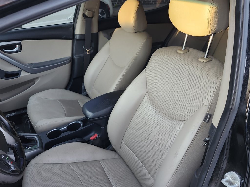 2015 Hyundai Elantra Limited photo