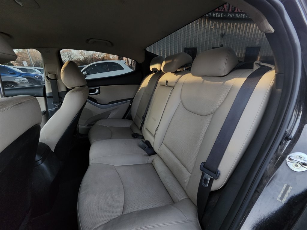 2015 Hyundai Elantra Limited photo